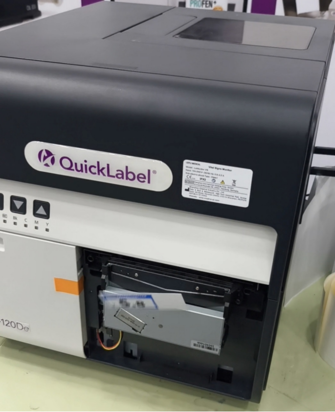 QL-120De打印机边打边切卷筒卡纸的介绍